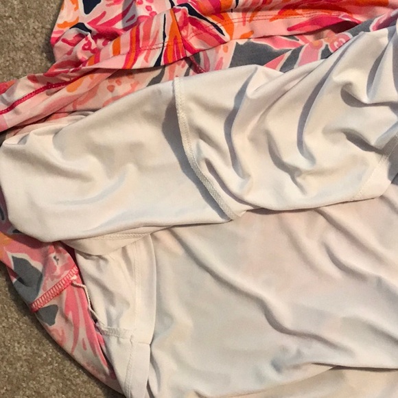 Lilly Pulitzer v neck dress with open sleeves - Picture 5 of 6